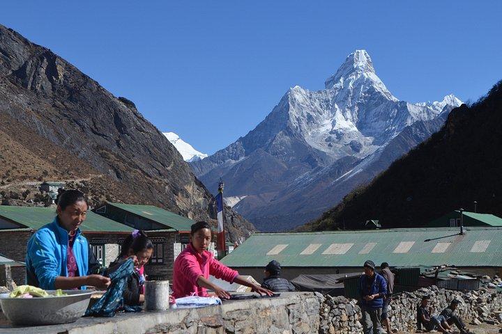 14 Days Guided Adventure Everest Base Camp Trek