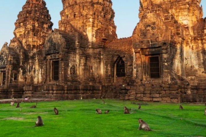 Privat tur til Ayutthaya og Lopburi Monkey Temple