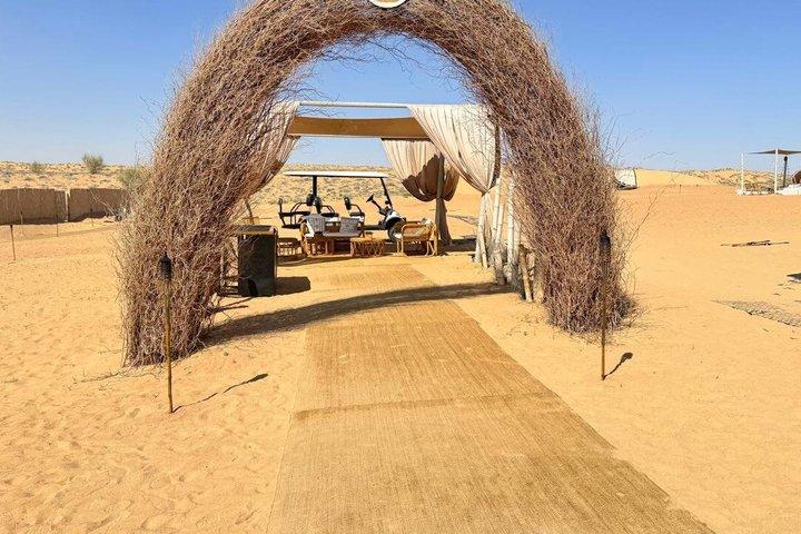 ソナラキャンプでドバイ一泊砂漠VIPネスト体験