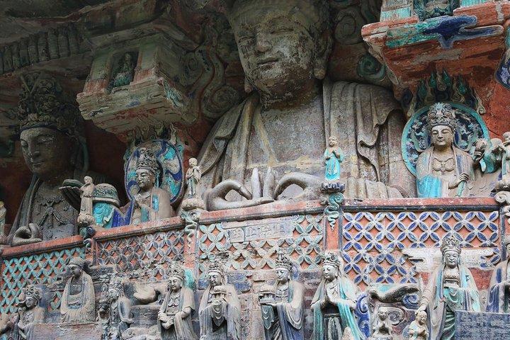 重慶大図岩彫刻群慈斉口旧市街日帰りツアーに参加