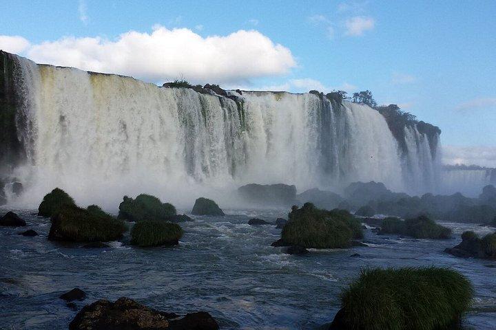 フォズ・デ・イグアスブラジルの滝とバードパーク