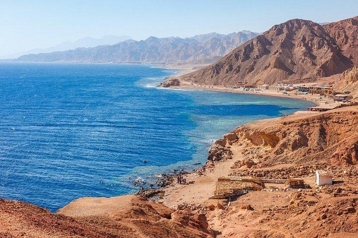 Sharm El-Sheikh : ブルーホール、キャニオン＆ダハブへのジープアドベンチャー