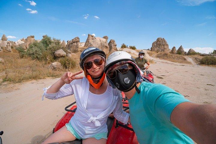 Sharm El-Sheikh : ブルーホール、キャニオン＆ダハブへのジープアドベンチャー