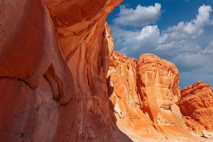 Sharm El-Sheikh : ブルーホール、キャニオン＆ダハブへのジープアドベンチャー