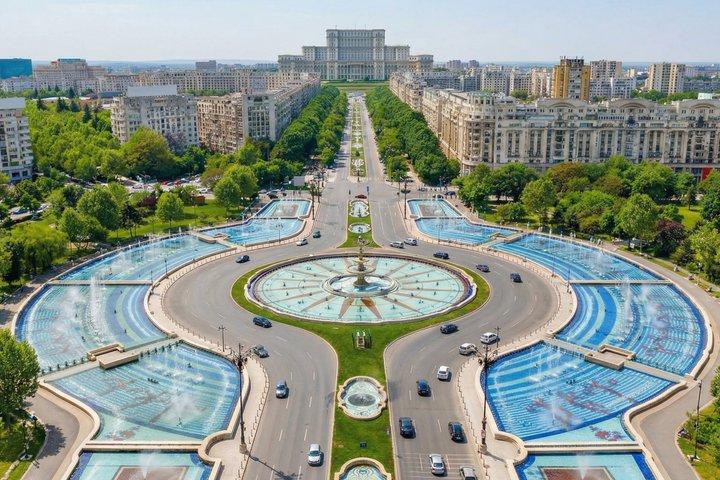 Visite guidée de Bucarest : Parlement, Ceausescu & Musée du Village
