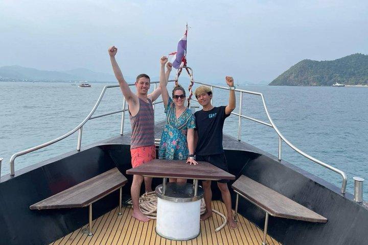 Try Scuba Diving in Racha Yai and Noi for Non-Certified