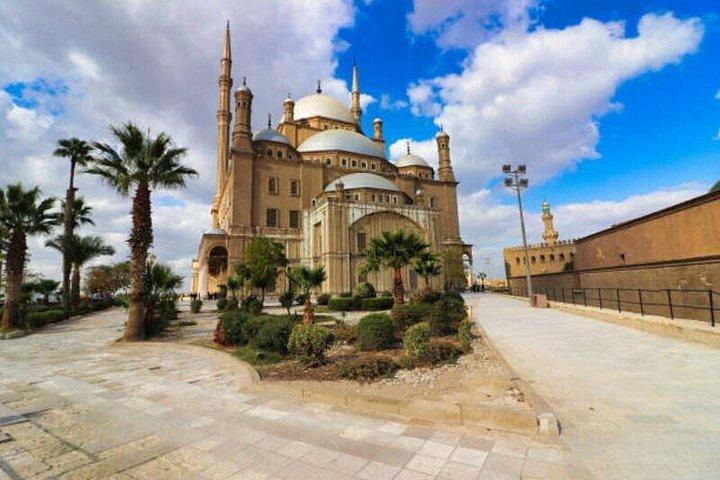 イスラムカイロのプライベート終日ツアーと歴史的な