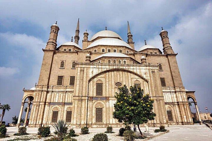 イスラムカイロのプライベート終日ツアーと歴史的な