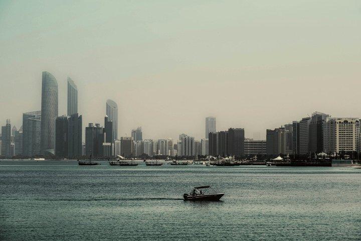 Abu Dhabi : visite privée à pied avec un guide (visite privée)