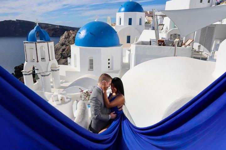 Fotografia de vestido voador em Santorini, Blue Domes e Caldera View