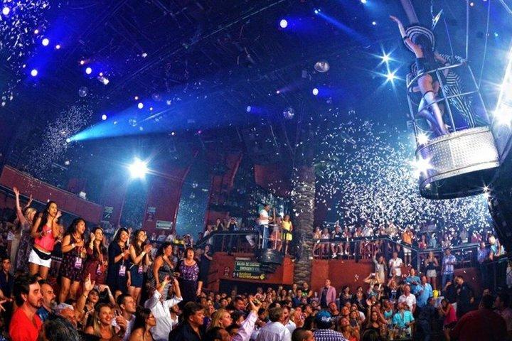 Tickets to Coco Bongo