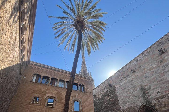 Barcellona senza tempo: rovine romane, quartiere gotico, ebraico e nato