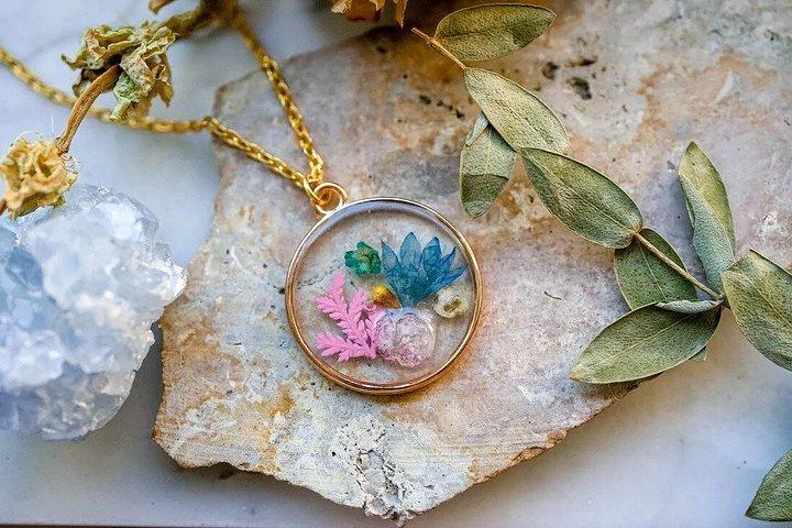 Paris 1e Duo Resin Jewelry Making Workshop