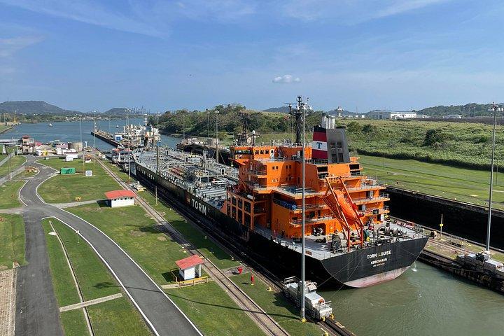 Small Group Panama Canal and Casco Viejo Tour