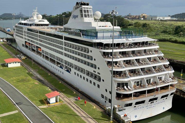 Small Group Panama Canal and Casco Viejo Tour