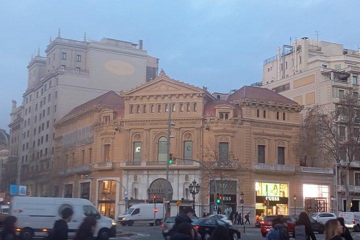 バルセロナ市内から空港へのプライベート送迎