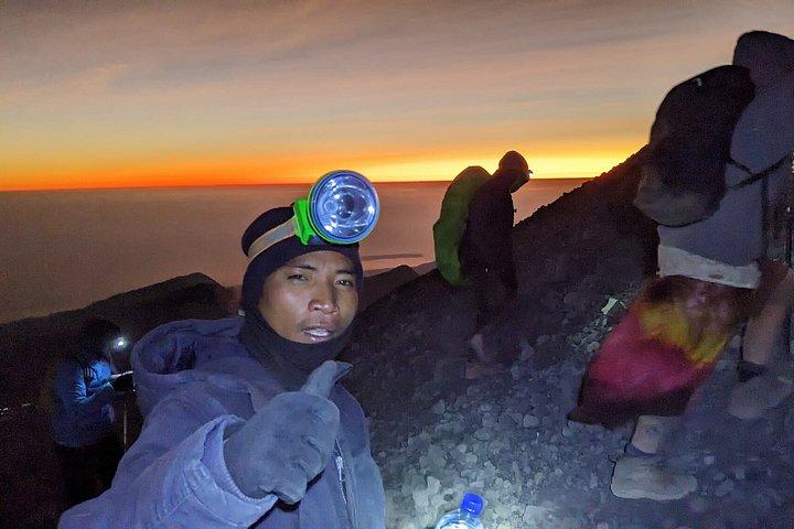 Mt Rinjani Trekking 4 Days and 3 Nights