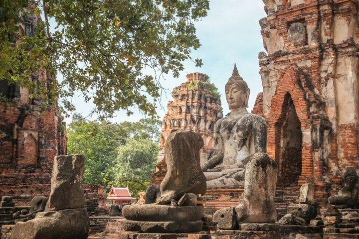 バンコク発アユタヤ寺院とアヨタヤ水上マーケット