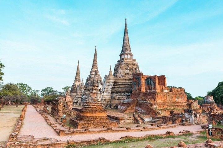 バンコク発アユタヤ寺院とアヨタヤ水上マーケット