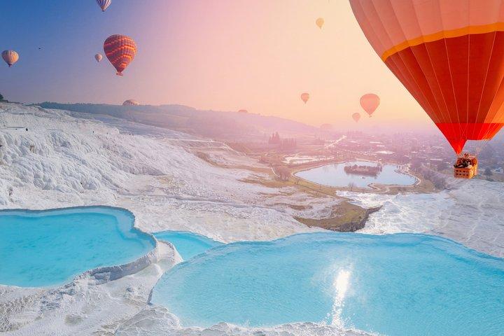 Volo in mongolfiera Pamukkale da Bodrum con pranzo e transfer