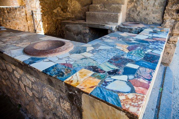 ローマから高速列車でポンペイへの終日延長旅行