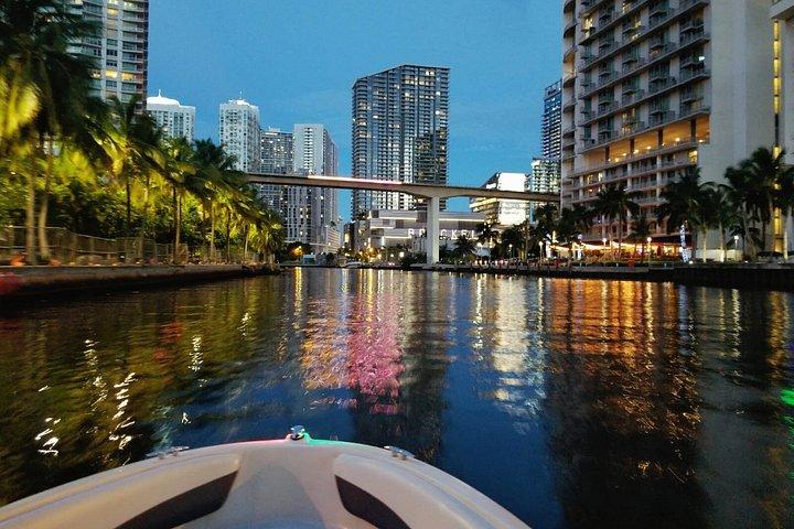 Miami Shared Small-Group Boat Tour: River, Bay & Skyline Views