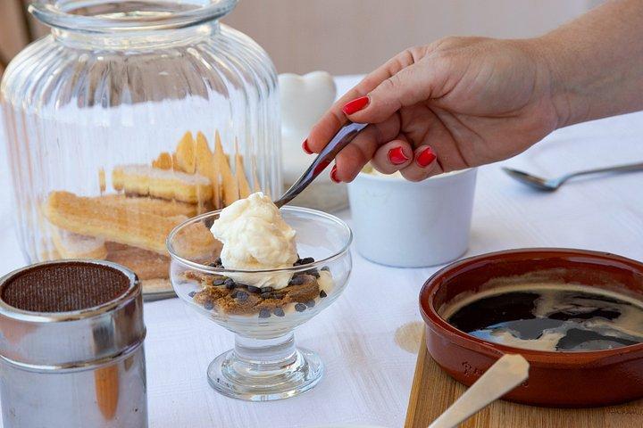 親密なモンテプルチャーノの家でプライベートパスタ&ティラミス