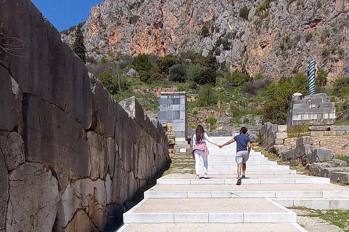 3days: Athens Corinth, Delphi, monasteries, cave, 300 battlefield