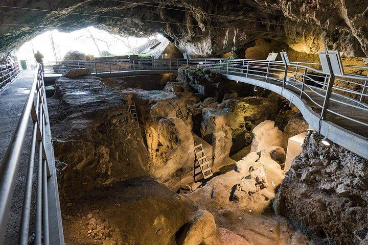 3days: Athens Corinth, Delphi, monasteries, cave, 300 battlefield