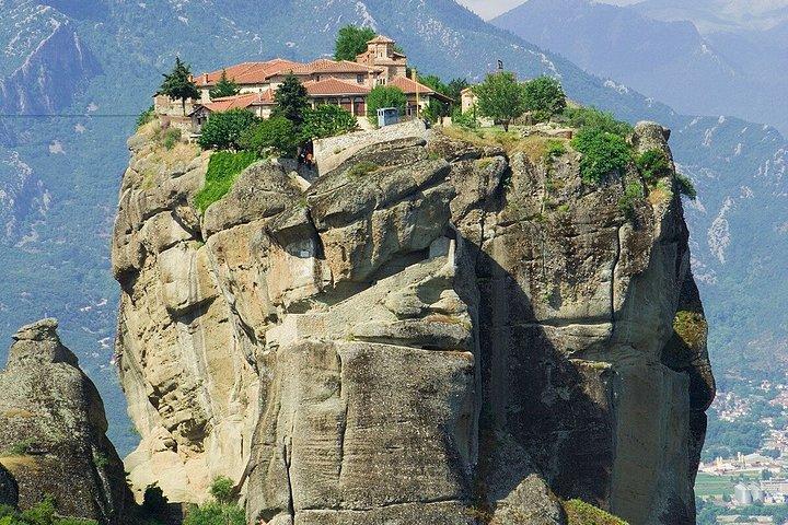 3days: Athens Corinth, Delphi, monasteries, cave, 300 battlefield