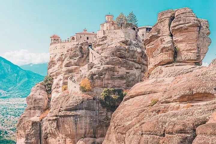 3days: Athens Corinth, Delphi, monasteries, cave, 300 battlefield