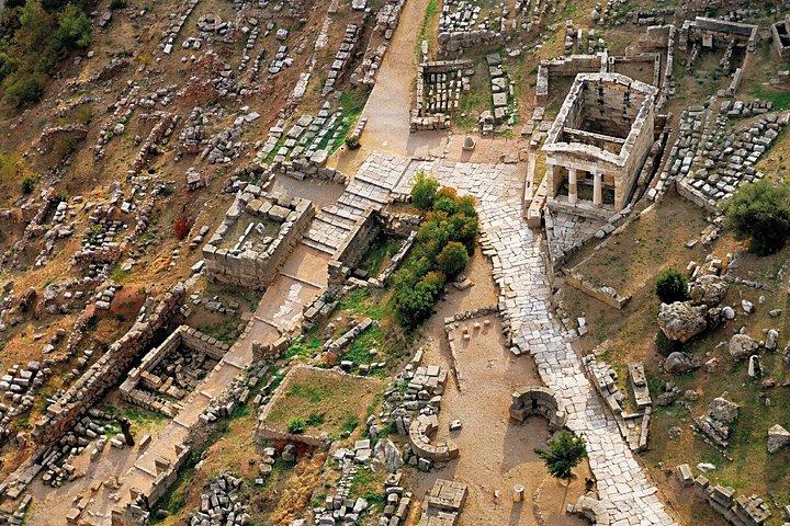 3days: Athens Corinth, Delphi, monasteries, cave, 300 battlefield