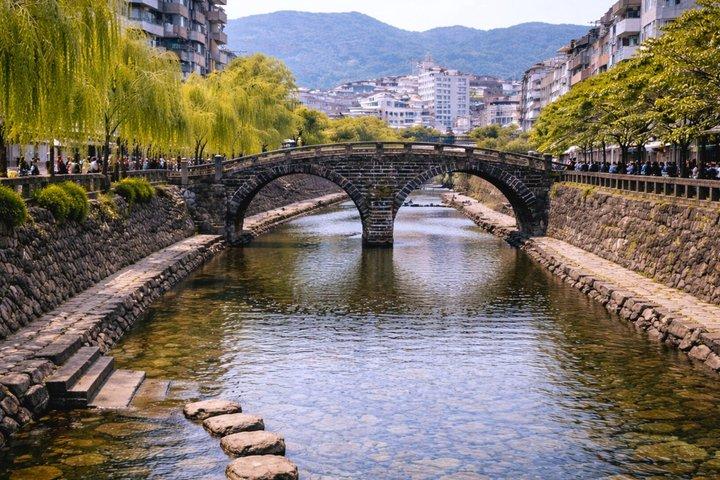 長崎1日貸切ツアー現地人と：100％パーソナライズ