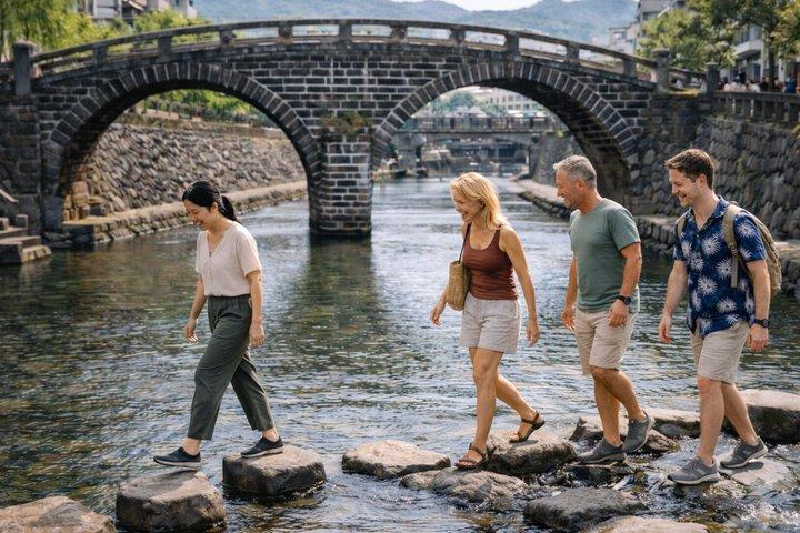 長崎1日貸切ツアー現地人と：100％パーソナライズ