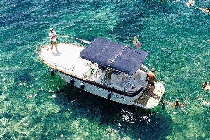 5h Day boat tour to discover Procida and/or Ischia Private