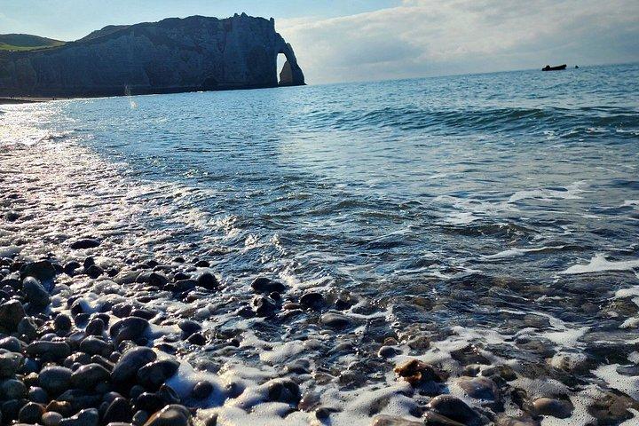 ノルマンディー海岸のパリパールからエトルタとオンフルール日帰り旅行