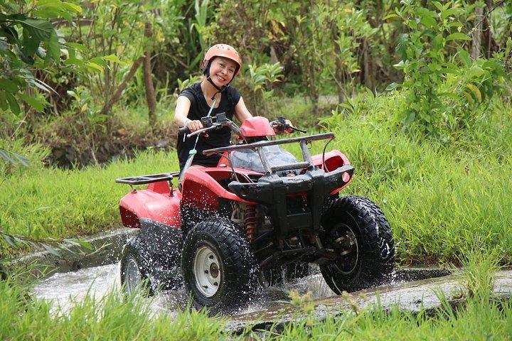 バリ島 ベストなATVクアッドバイクとラフティング:テラガ・ワジャ川かアユン川か