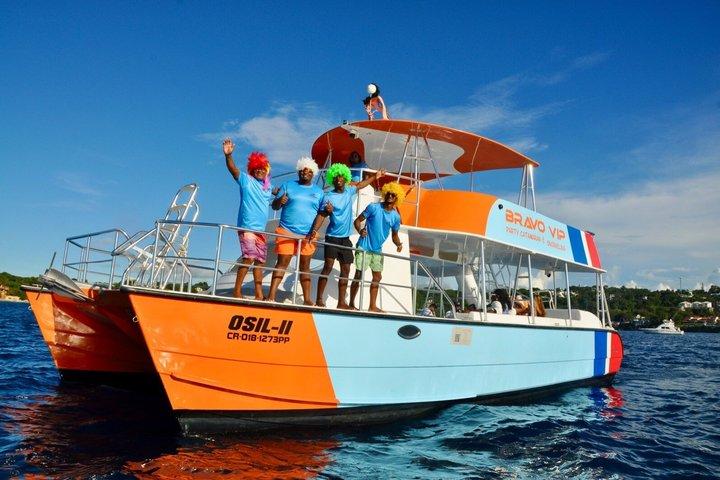 ソスアでのカタマランパーティー：シュノーケリング、バーベキュー、オープンバー