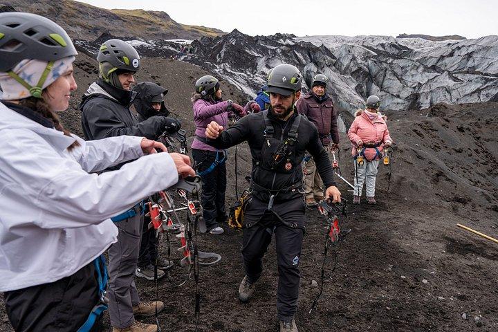 ソルヘイマヨークトル氷河ハイキング-少人数制ブルーアイスアドベンチャー