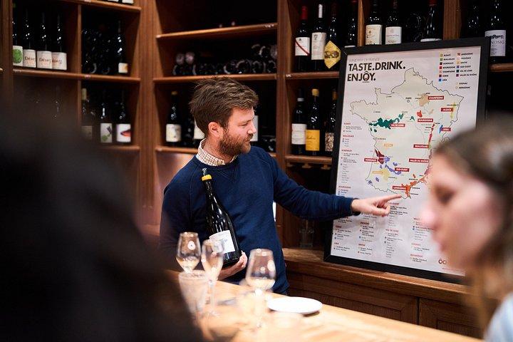 Paris Wine Tasting più pranzo al formaggio con un Esperto Sommelier