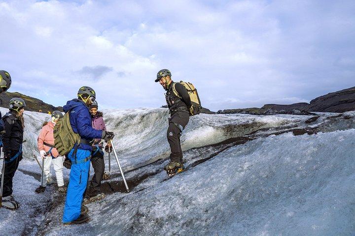 ソルヘイマヨークトル氷河ハイキング-少人数制ブルーアイスアドベンチャー