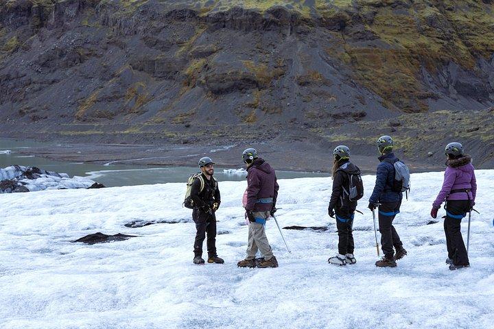 ソルヘイマヨークトル氷河ハイキング-少人数制ブルーアイスアドベンチャー