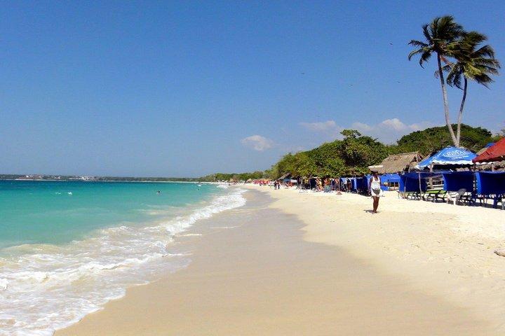 Excursion d'une journée aux îles du Rosaire et à Playa Blanca Baru avec déjeuner