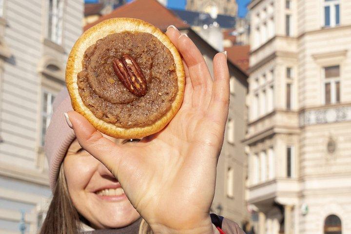 本格的なチェコのクラシックを10種類味わうプラハフードツアー