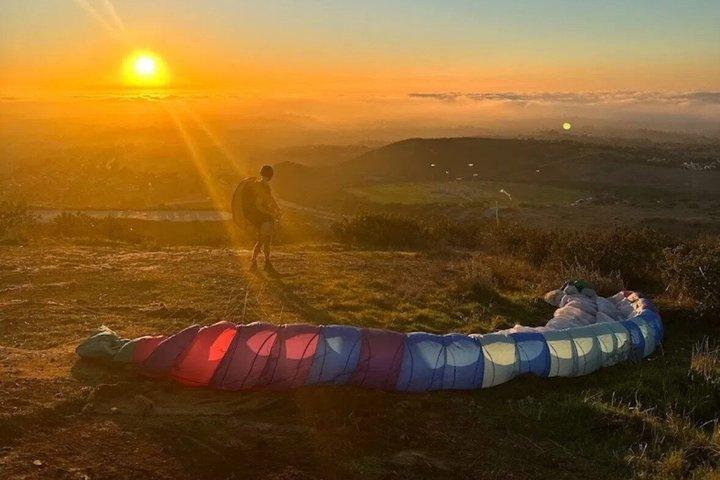 Læs mere om San Diego Paragliding School