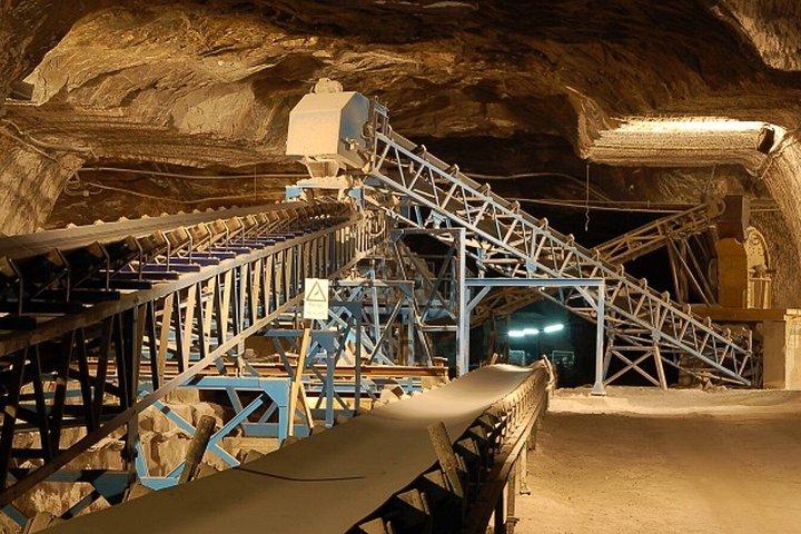 ルーレ塩鉱山とタウンツアー歴史と文化を探索