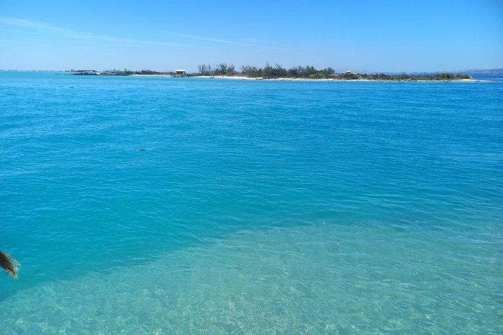 ビゼルト、アンジェラ岬、ユネスコ世界遺産のイシュケル公園への遠足