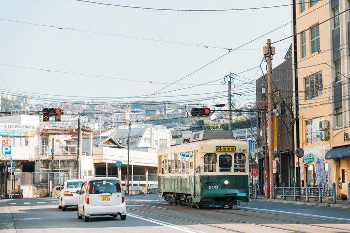 現地ガイド付きカスタマイズ可能な長崎トラム4時間ツアー