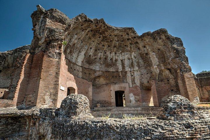 ローマからの鉄道日帰り旅行：ティヴォリ世界遺産庭園と別荘