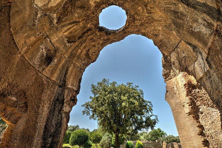 ローマからの鉄道日帰り旅行：ティヴォリ世界遺産庭園と別荘
